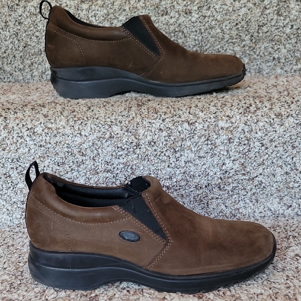 Women's Weatherproof Baretraps